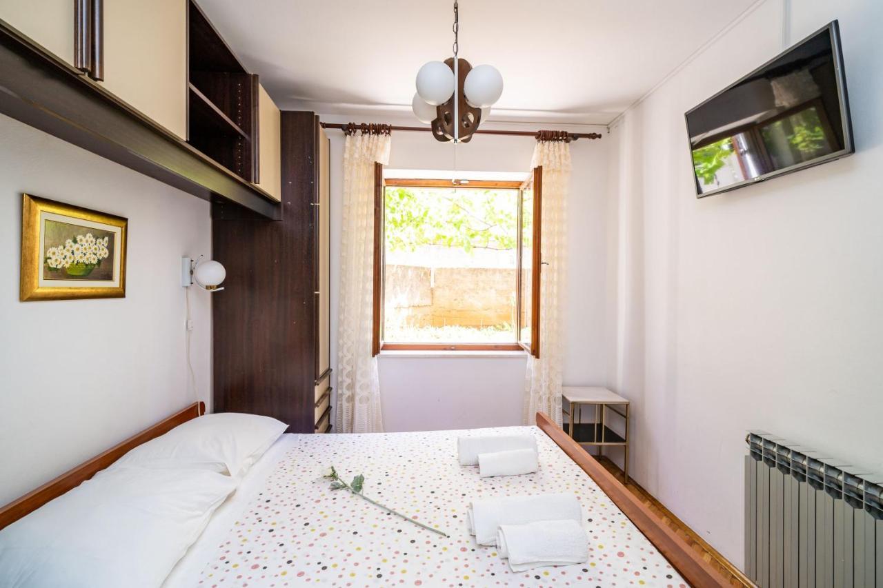& Stella Apartment